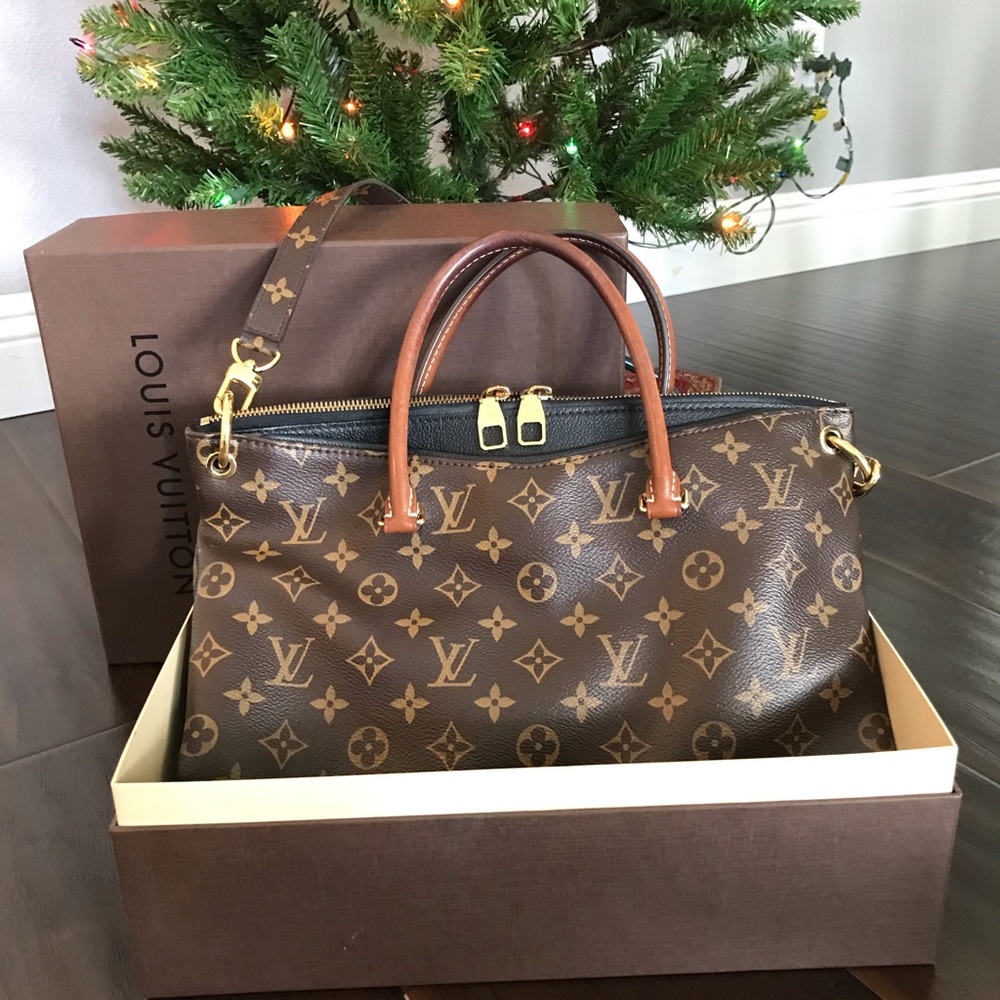Authentic Louis Vuitton Pallas MNG Noir